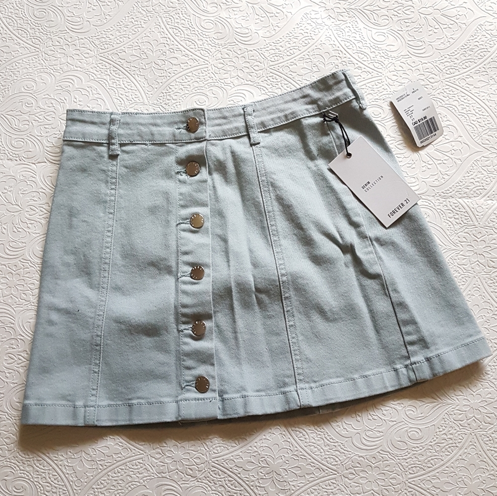 ⭐4/$20 NWT F21 Denim Baby Blue Button Mini Skirt